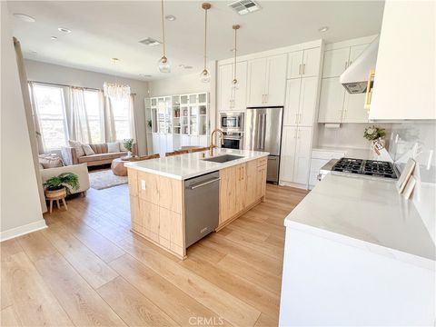 331 Newton Lake Forest CA 92630