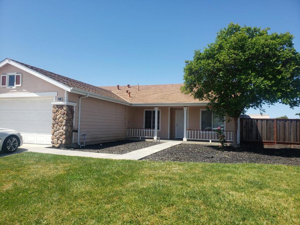 4 bedrooms, 2 baths, large Livingroom with dining, large back, side and from yard, lots of parking..