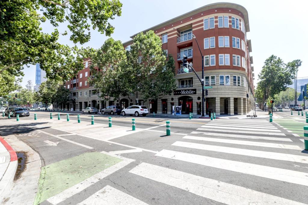 130 E San Fernando Street 325