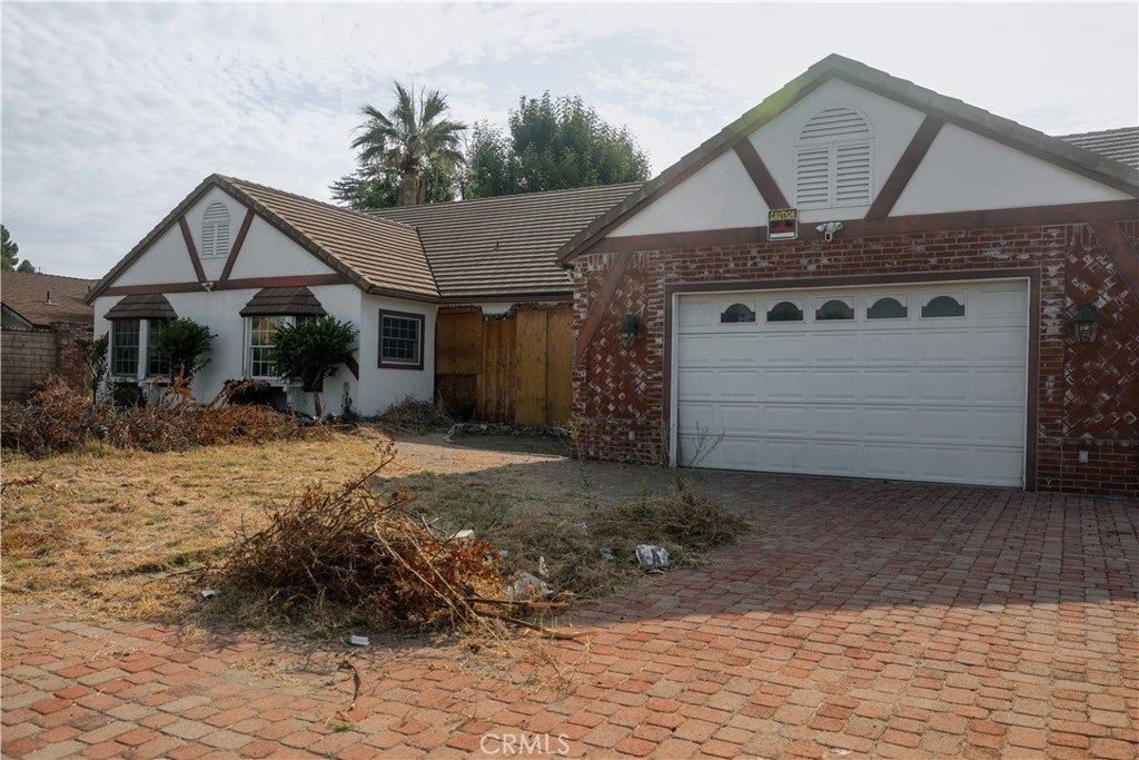 9136 Balcom Avenue, Northridge CA 91325
