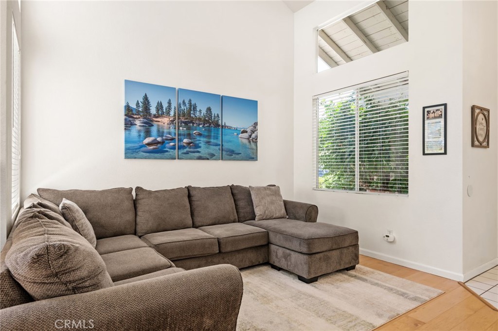 42317 Camino Romo