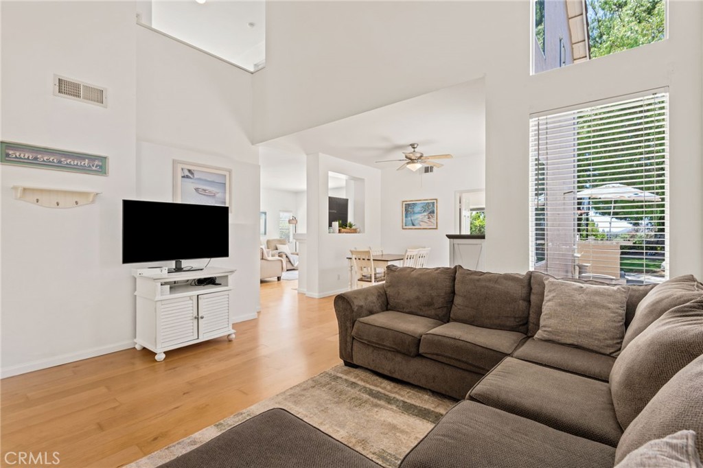 42317 Camino Romo