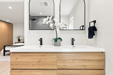 Tiny photo for 5506 Forest Cove Ln, Agoura Hills, CA 91301 (MLS # SR26224916)