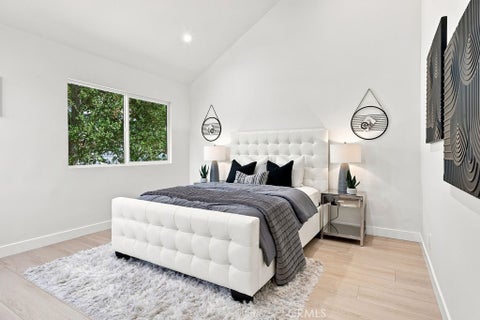 Tiny photo for 5506 Forest Cove Ln, Agoura Hills, CA 91301 (MLS # SR26224916)
