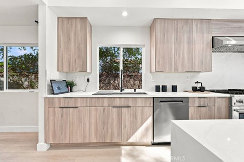 Tiny photo for 5506 Forest Cove Ln, Agoura Hills, CA 91301 (MLS # SR26224916)