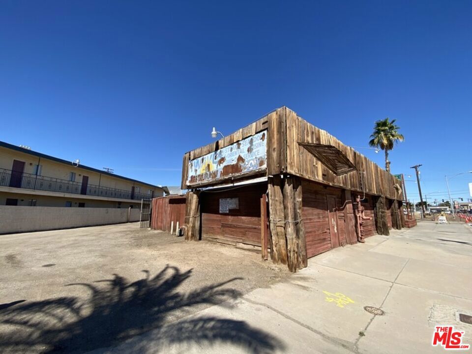 621 S Brawley Avenue