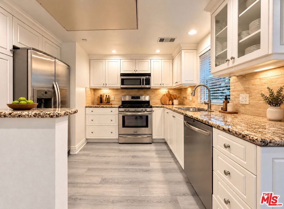 1010 N Curson Avenue 109