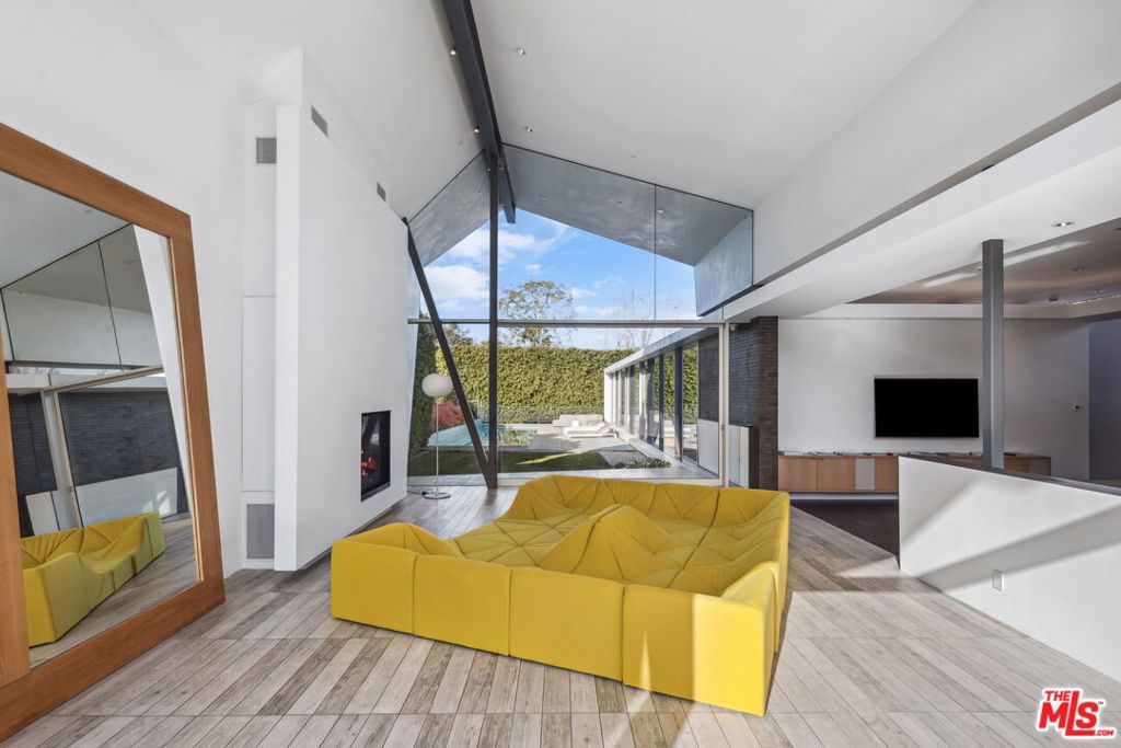 Properties 3 3660 S Inglewood Boulevard