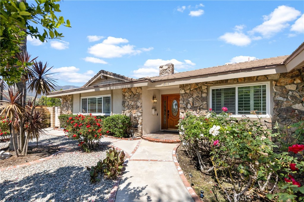 2324 Dana Ct