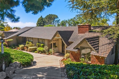 Photo of 1121 Via Coronel, Palos Verdes Estates, CA 90274 (MLS # PV26219937)