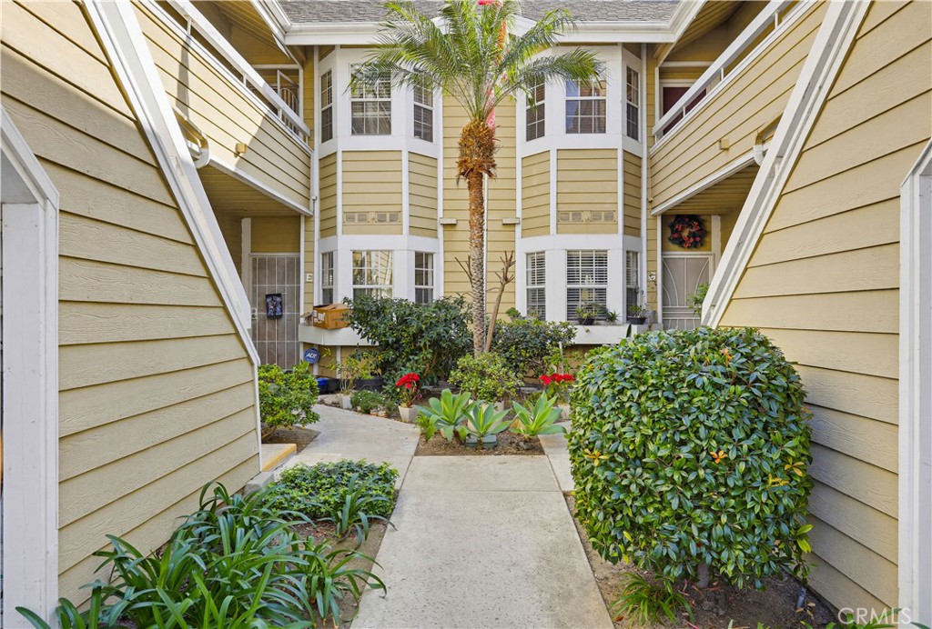 3650 S Bear Street 77