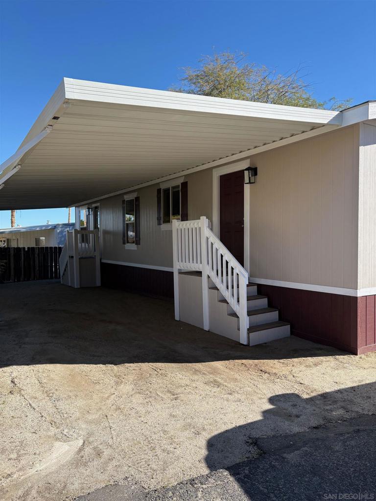 351 Palm Canyon Drive 77