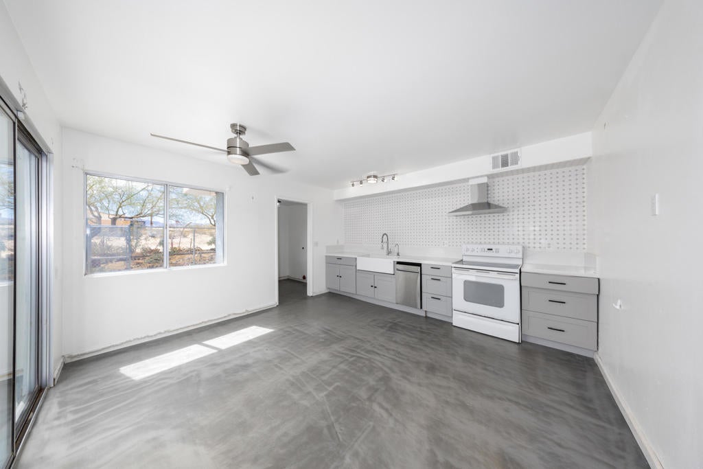 3883 Hilltop Drive