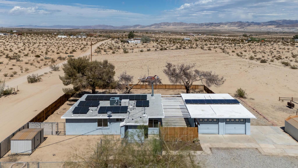 3883 Hilltop Drive