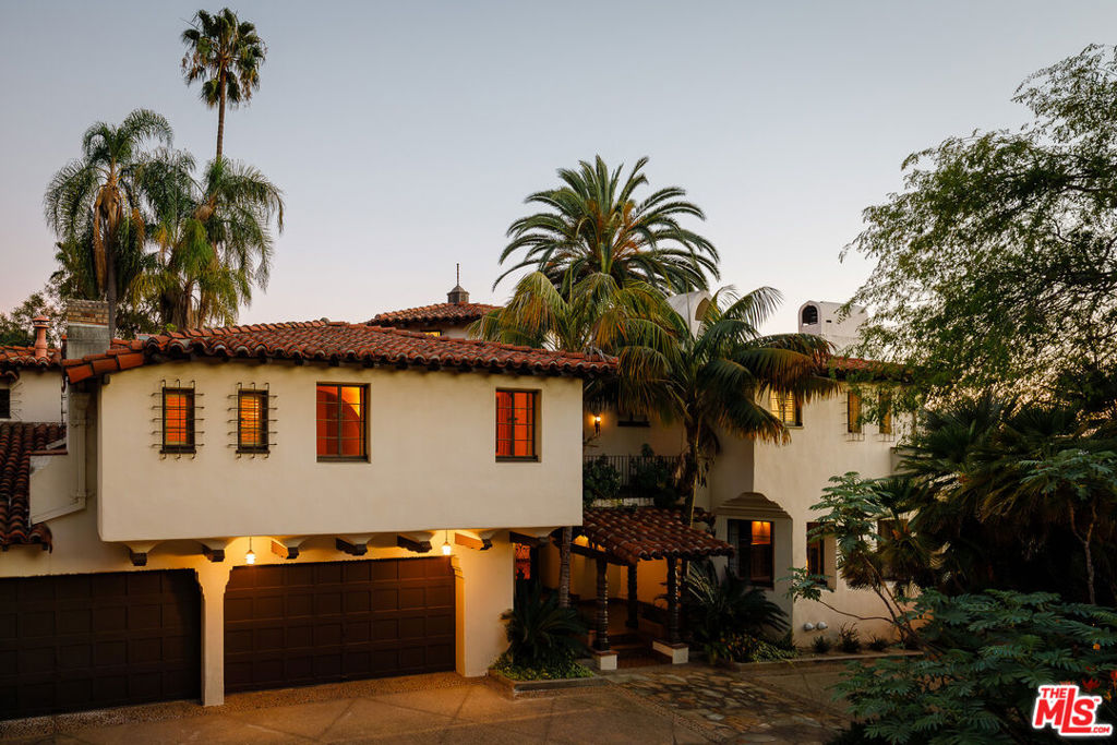 2400 Inverness Avenue