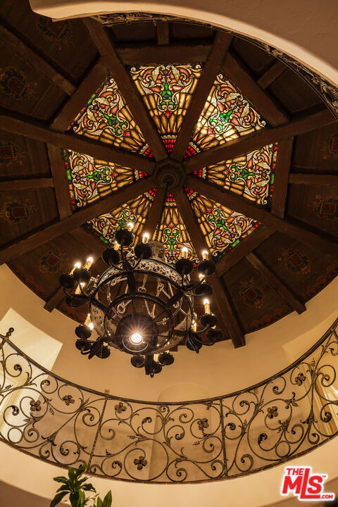 2400 Inverness Avenue