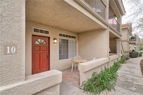 Photo of 10 Carmesi, Rancho Santa Margarita, CA 92688 (MLS # OC25258818)