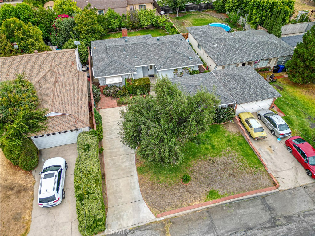 9711 Woolley Street