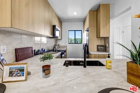 MLS: 26839085
