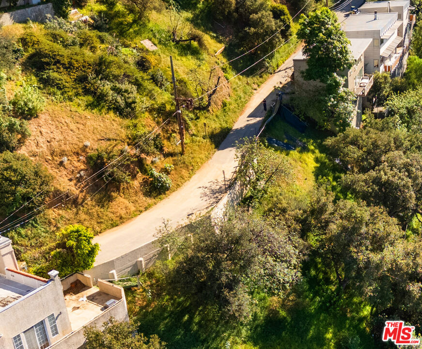 2123 Groveland Drive