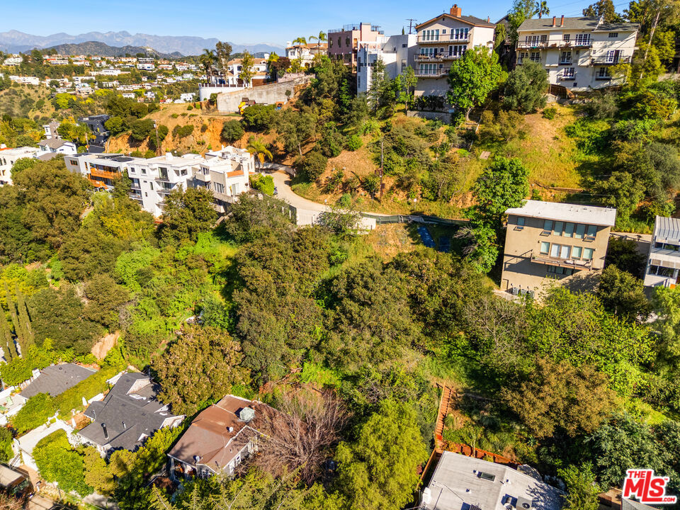 2123 Groveland Drive