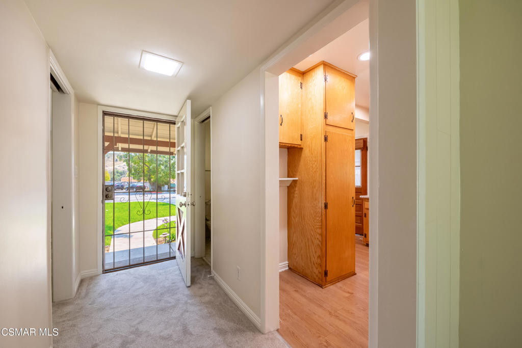 1835 Los Feliz Drive