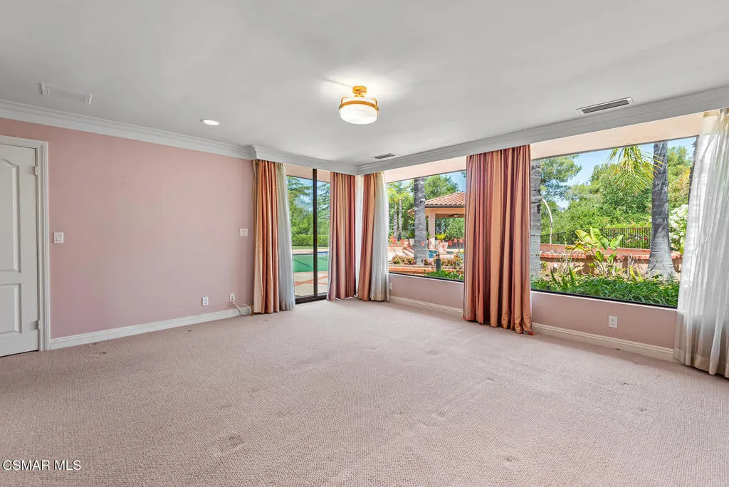 Thousand Oaks, California 91361, United States, 6 Bedrooms Bedrooms, ,6 BathroomsBathrooms,Residential,Active,162925