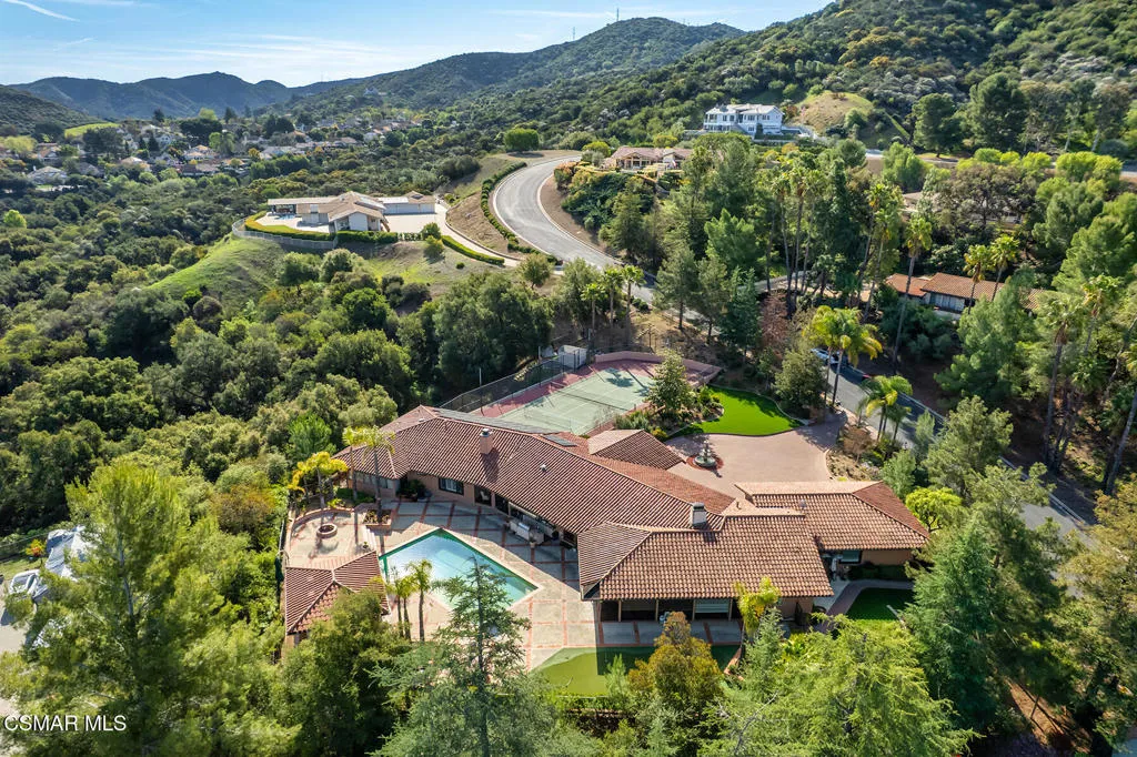 Thousand Oaks, California 91361, United States, 6 Bedrooms Bedrooms, ,6 BathroomsBathrooms,Residential,Active,162925