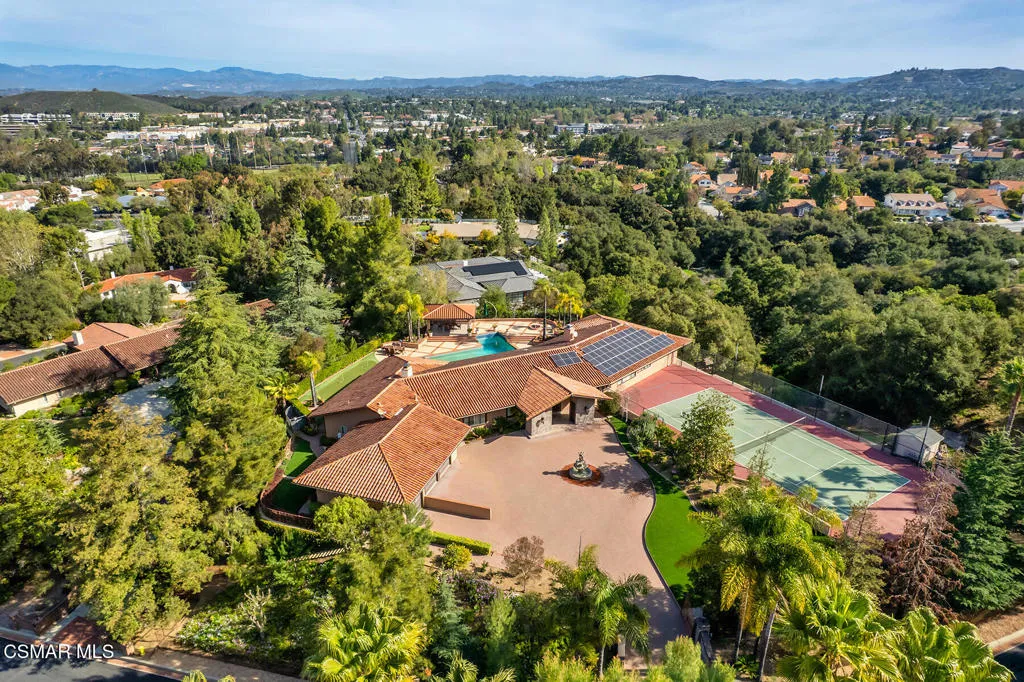 Thousand Oaks, California 91361, United States, 6 Bedrooms Bedrooms, ,6 BathroomsBathrooms,Residential,Active,162925