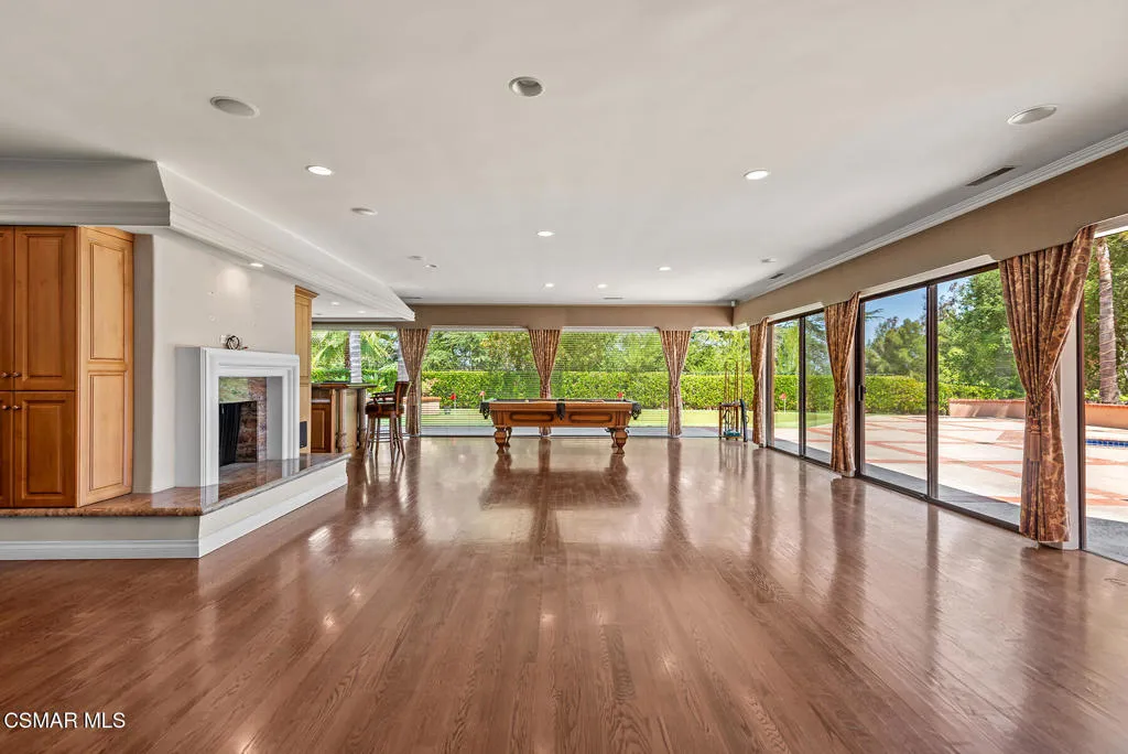 Thousand Oaks, California 91361, United States, 6 Bedrooms Bedrooms, ,6 BathroomsBathrooms,Residential,Active,162925