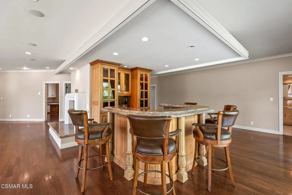 Thousand Oaks, California 91361, United States, 6 Bedrooms Bedrooms, ,6 BathroomsBathrooms,Residential,Active,162925