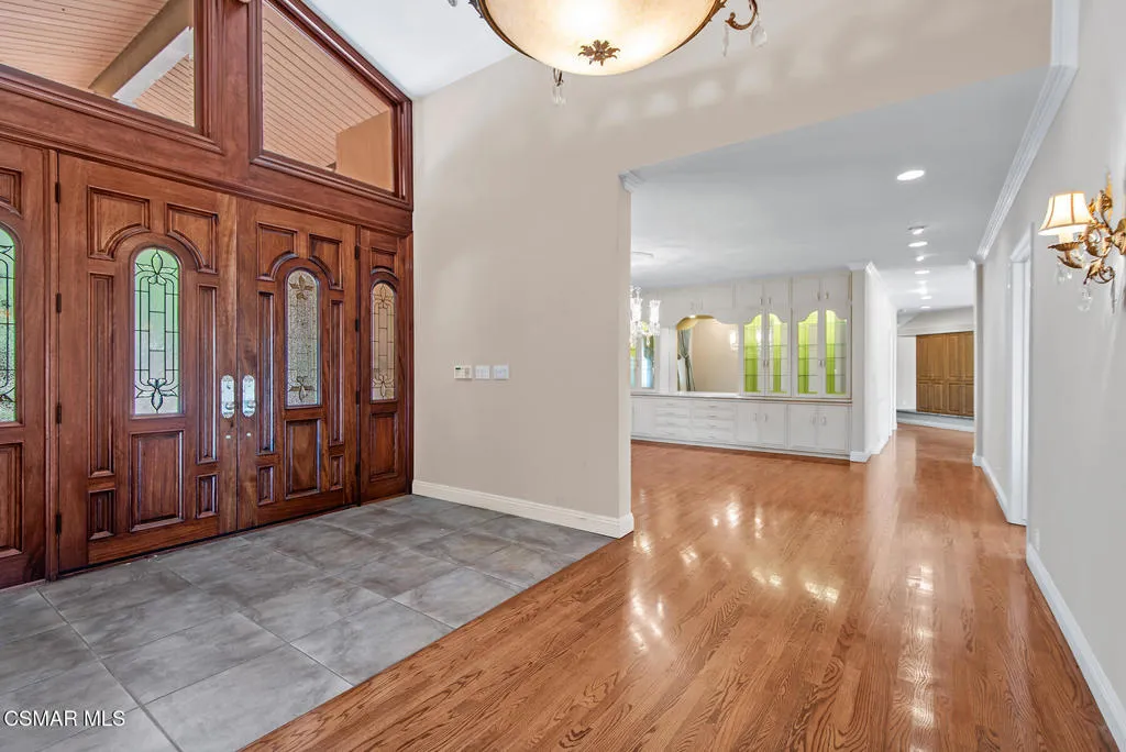 Thousand Oaks, California 91361, United States, 6 Bedrooms Bedrooms, ,6 BathroomsBathrooms,Residential,Active,162925