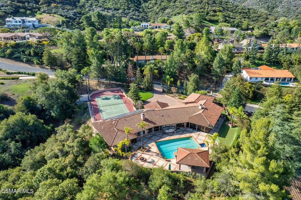 Thousand Oaks, California 91361, United States, 6 Bedrooms Bedrooms, ,6 BathroomsBathrooms,Residential,Active,162925