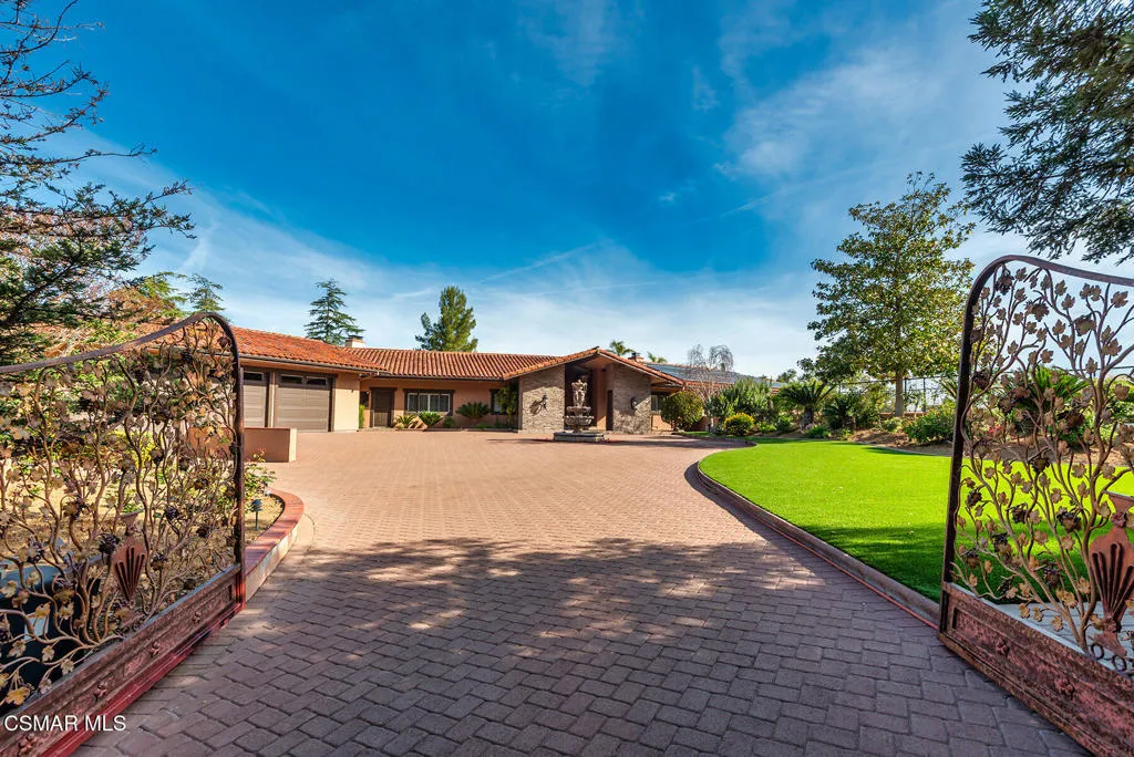 Thousand Oaks, California 91361, United States, 6 Bedrooms Bedrooms, ,6 BathroomsBathrooms,Residential,Active,162925