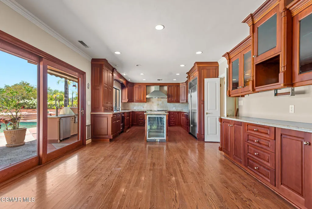 Thousand Oaks, California 91361, United States, 6 Bedrooms Bedrooms, ,6 BathroomsBathrooms,Residential,Active,162925