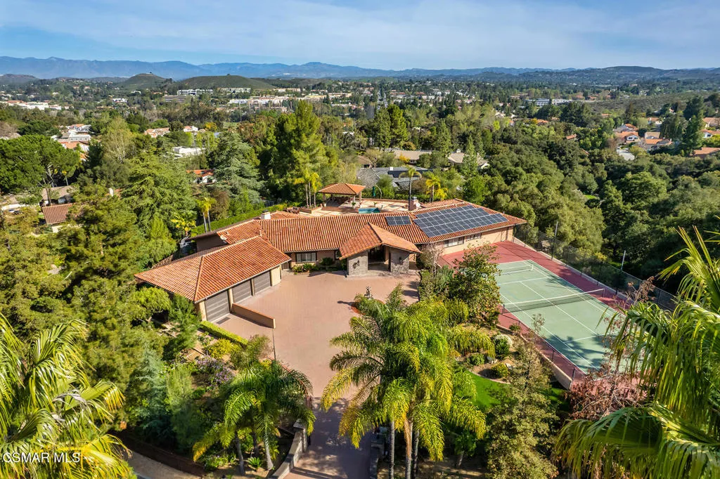 Thousand Oaks, California 91361, United States, 6 Bedrooms Bedrooms, ,6 BathroomsBathrooms,Residential,Active,162925