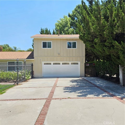 Photo of 5432 Woodlake Avenue N, Woodland Hills, CA 91367 (MLS # SR26156805)