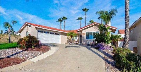 Photo of 30820 Early Round Dr, Canyon Lake, CA 92587 (MLS # SW26105844)