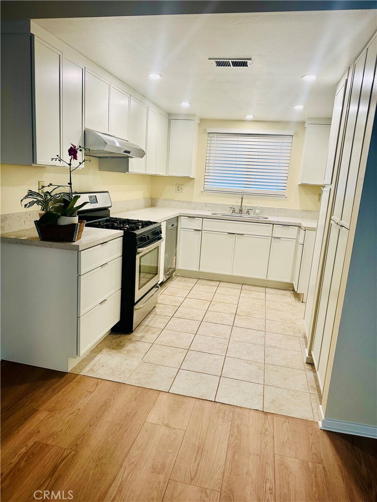 Fashion Walk - Residential Lease