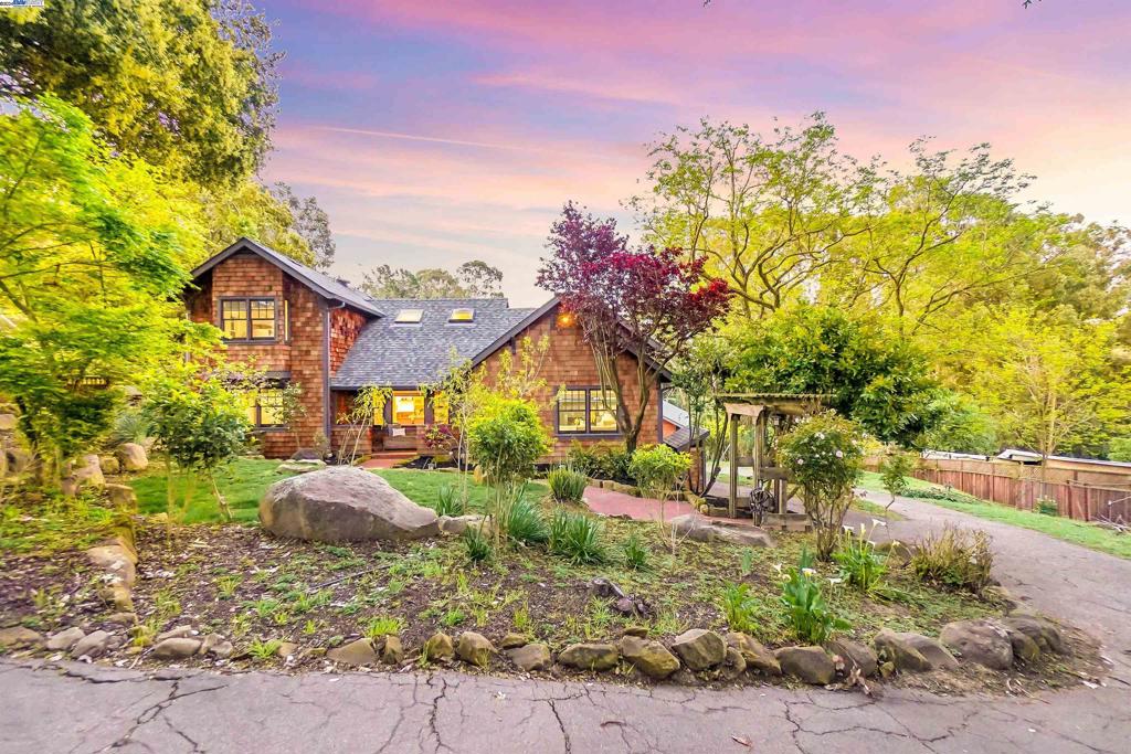 FAIRVIEW - Residential