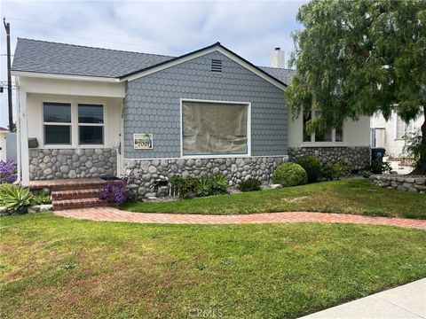 Photo of 2001 Manzanita Lane, Manhattan Beach, CA 90266 (MLS # PV25173315)