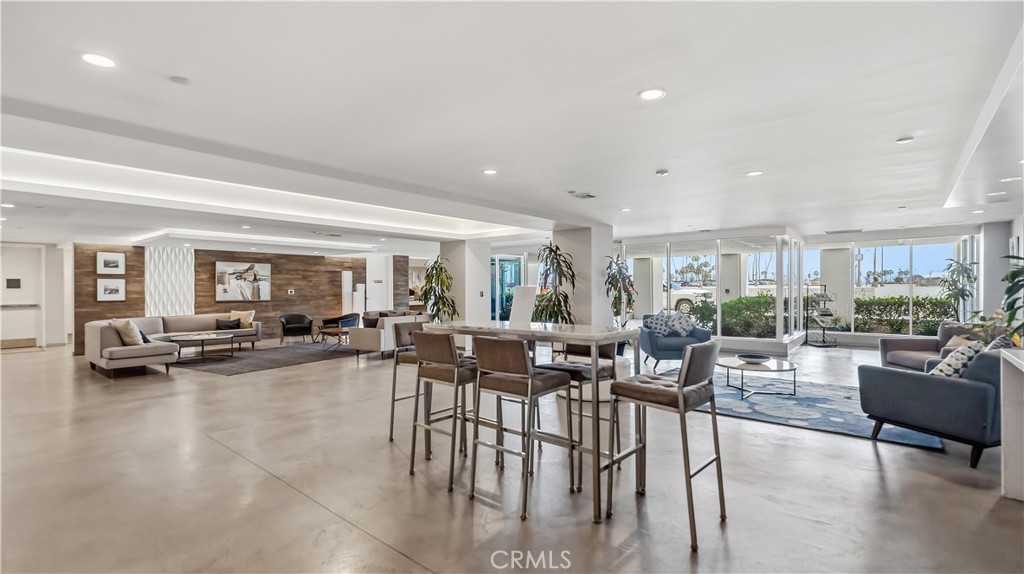 525 E Seaside Way 1105