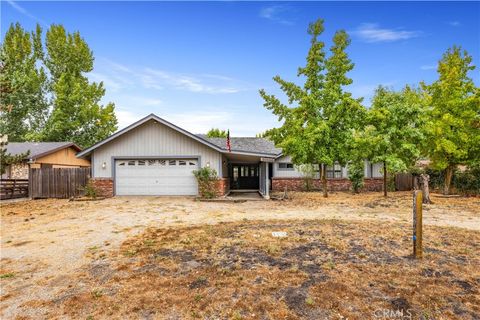 Photo of 30000 Jamaica Dunes Drive, Tehachapi, CA 93561 (MLS # SR25233798) Photo of 30000 Jamaica Dunes Drive, Tehachapi, CA 93561 (MLS # SR25233798)