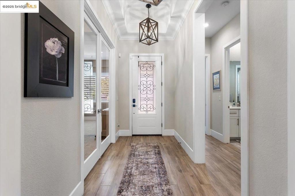 listing image 130728290372029352396