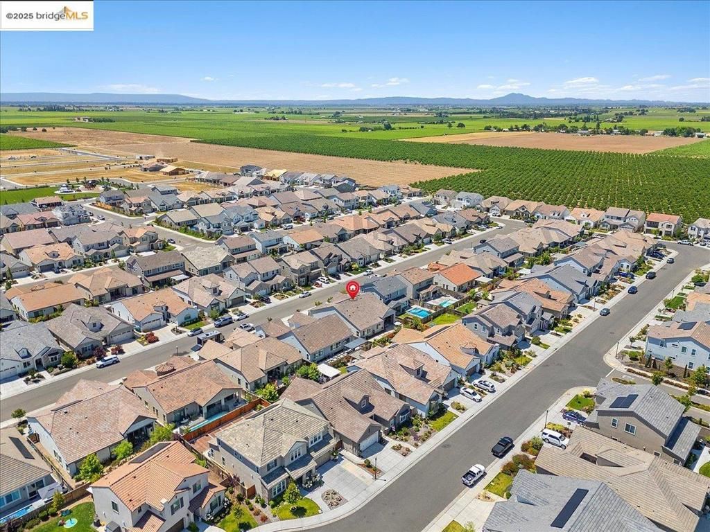 listing image 130724843939415693689