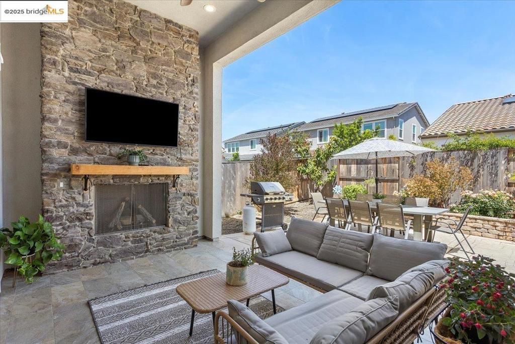listing image 130722651171372049247