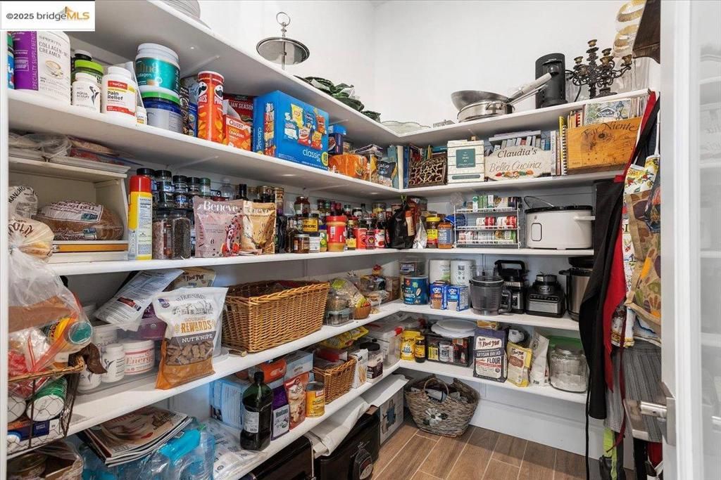 listing image 130726626385127298327
