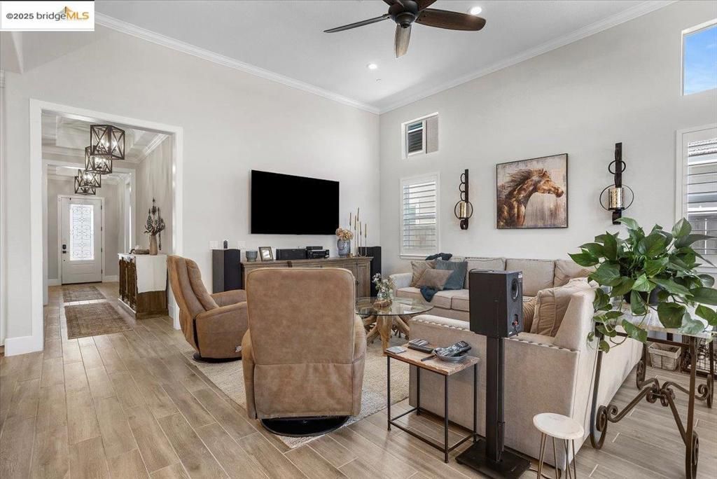 listing image 130723071892244626999