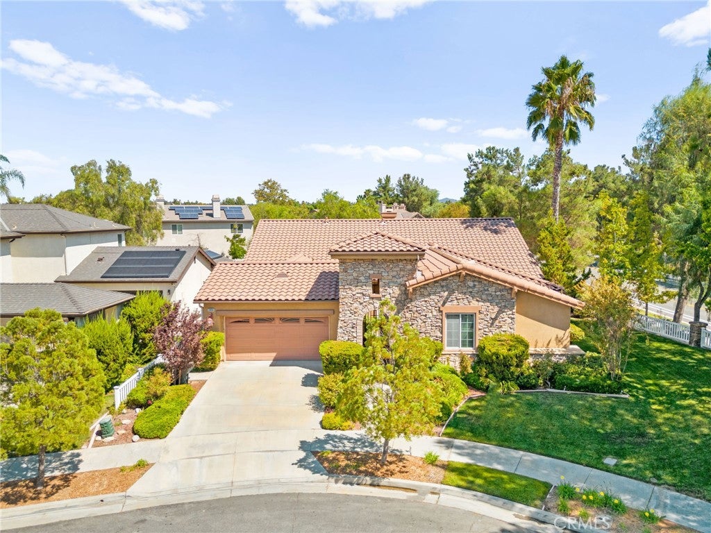 39894 Camden Court