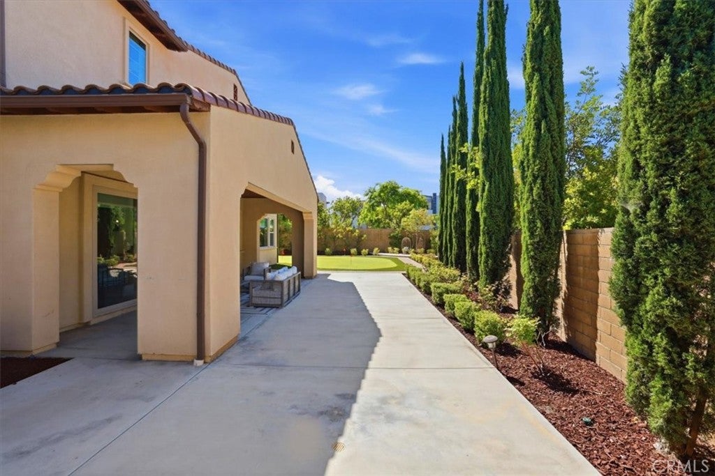 102 Score, Irvine CA 92618 - Photo 14
